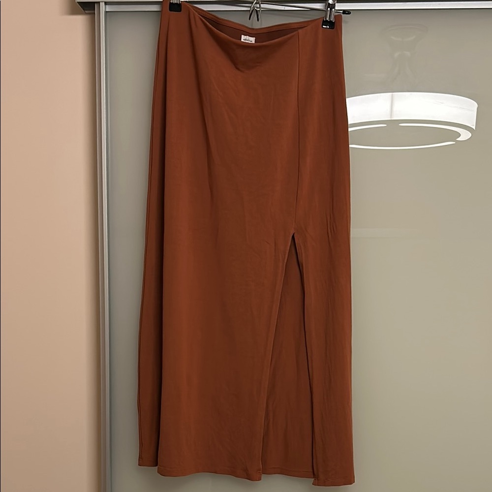 Aritzia Wilfred maxi/midi skirt